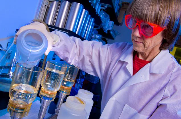 cdcwork01 Lab worker